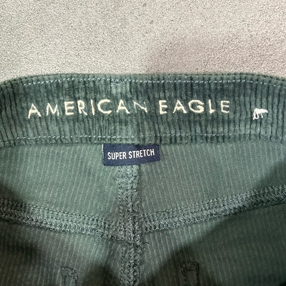 EUC - American Eagle Super Stretch Corduroy Pants - 4 XL - Picture 4 of 5